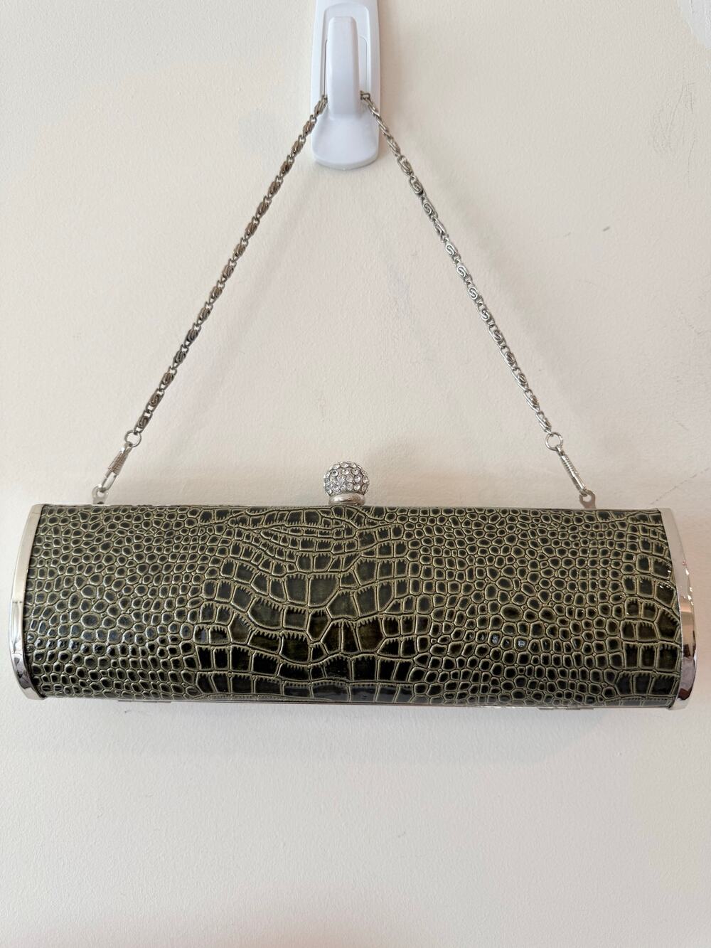 Mod Clutch Bag Women's Green Detachable Strap Clasp Closure Crocodile Embossed